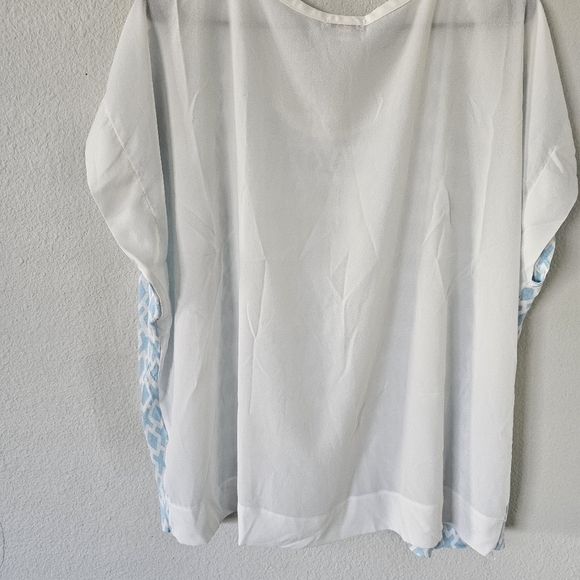 Gap blouse women large short sleeve Geometric pattern blue white flowy… - Picture 4 of 10